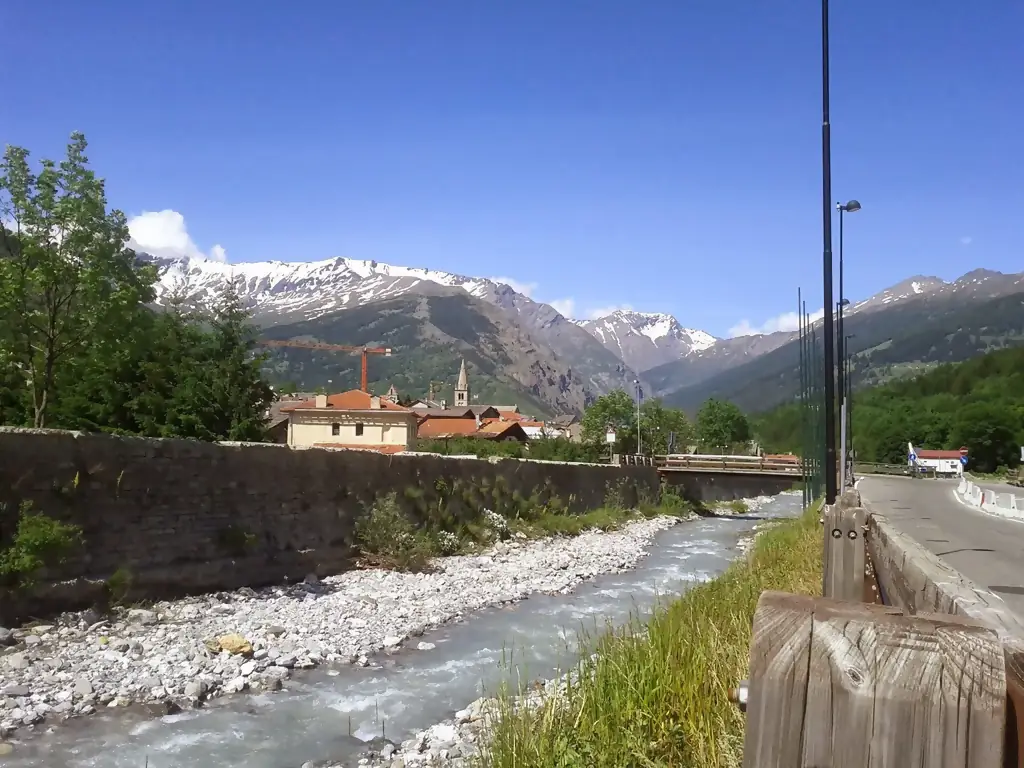 Veduta di Bardonecchia, in alta Val di Susa