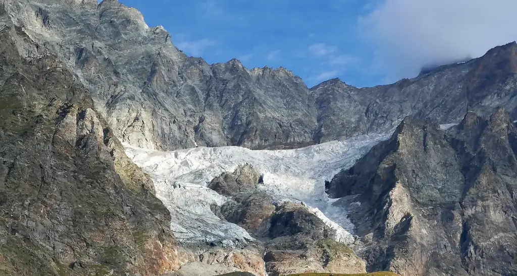 Il ghiacciaio del Mont Tabel, in Valle d'Aosta